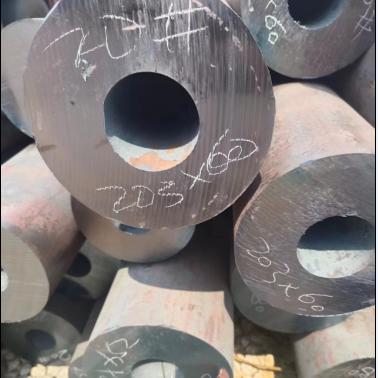 厚壁無縫鋼管----首先選用優(yōu)質(zhì)鋼材