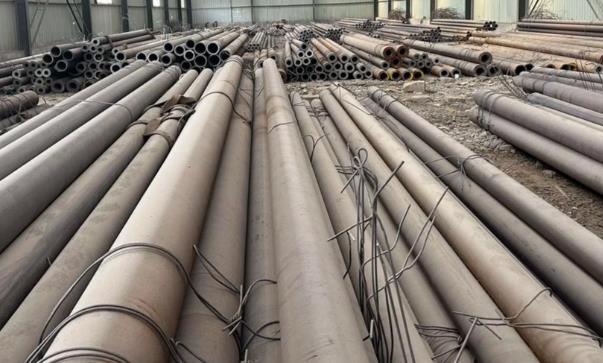 山東無縫鋼管廠分享無縫鋼管是由實心鋼坯加工成空心管