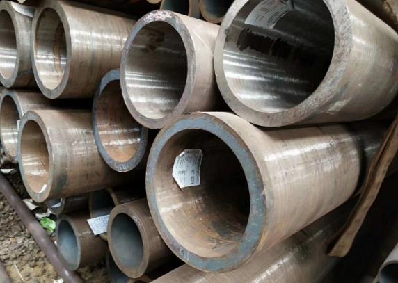 山東合金鋼管按照生產工藝可分為無縫合金鋼管和焊接合金鋼管